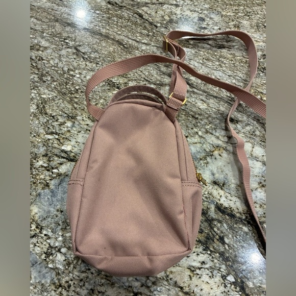 Herschel Nova Gold Zip Crossbody Bag in Ash Rose - Picture 6 of 8